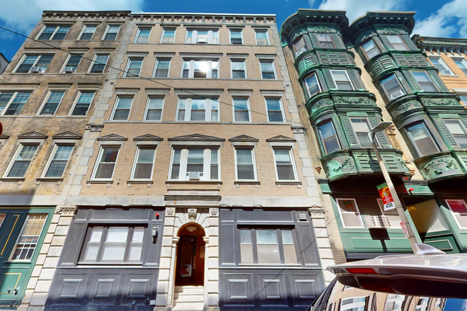 Exterior - **NO BROKER FEE*** Gorgeous 2 Bed / 1 Bath - Available 9/1/26!!