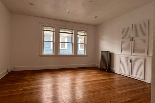 Living room - NO FEE Newly Renovated 5B1B $6250 Available 6/1/26
