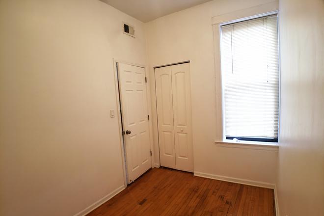 bedroom 1 - Lexington street apartment
