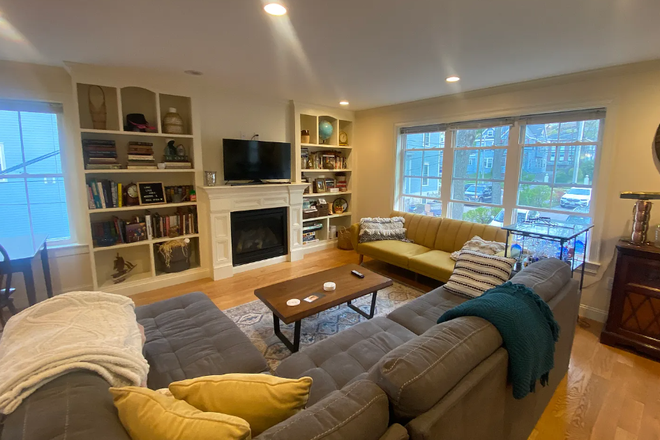 Call NOW for showings! 617-236-8550 - SPARHAWK ST - *NO FEE* NEW CONSTRCTION 4BR TWNHOUSE AVAIL *9/1/2026* W/ 3.5 BATH, W/D IN UNIT, PRKNG