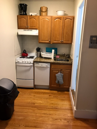 KITCHEN - KENMORE SQ 2 BED  BAY STATE RD  CLOSE  TO BU SOUTH  09/01/2025 Apartments