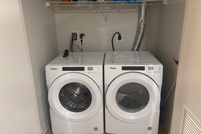 In-Unit Laundry - Fieldstone Apartment