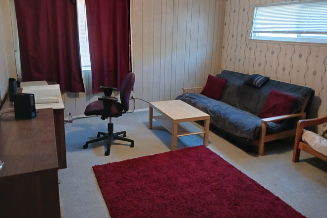 Bedroom - House close to campus only 30 minutes walks
