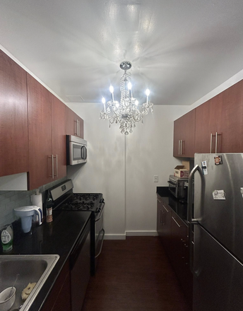 kitchen - New year sublease in FiDi, laundry in building! Quick easy commute to campus! First month free! Apartments