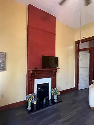 Living room - University Area 1/2 Double Duplex