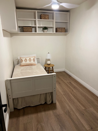 Bed view of room for rent - Manana Townhomes
