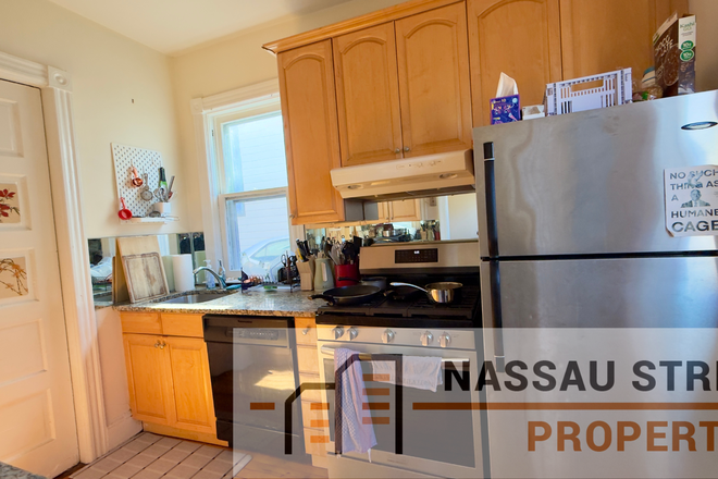 Kitchen - 2BR apt-Maple St-Princeton