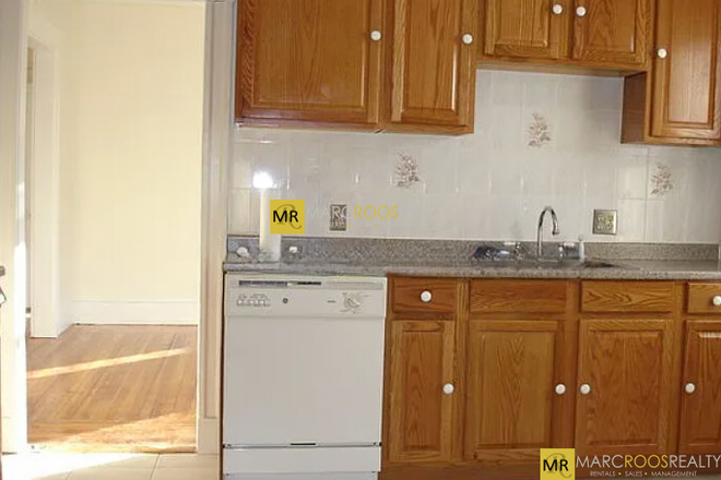 Call NOW for showings! 617-236-8550 - CONWELL AVE - FANTASTIC SOMERVILLE 3 BED W/ LAUNDRY IN THE UNIT! *AVAIL NOW!* Apartments