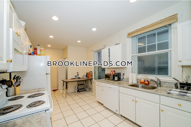 Kitchen - Available 9/1/24! Large 5 Bedroom with In Apartments Unit Laundry Near BU!