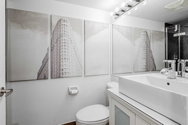Washroom - Furnished apartment - Close to U of T, TMU, and all hospitals