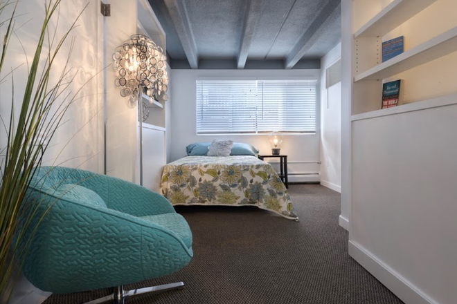 Sample bedroom- full - Sterling Boulder Apartments
