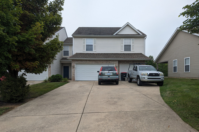 Duplex Exterior - 1 Bedroom in 3br/3.5bth Duplex Duplex