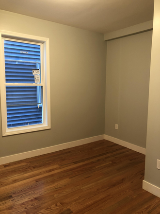 living - RENOVATED 3 BED WITH IN-UNIT LAUNDRY, NO BROKER FEE! 9/1/26!!! Apartments