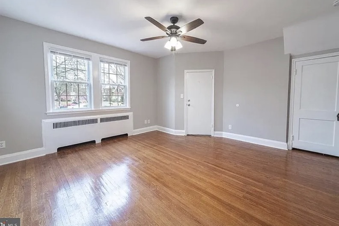 Front Room - different angle - Cozy & Affordable 1BR – Close to Transit, Shops & Dining Duplex