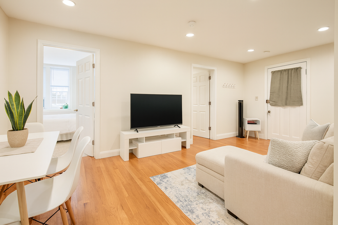 Unit - BU CENTRAL! RARE OFF CAPMUS 4 BED 2 BATH ON EGMONT BROOKLINE! 9/1/26!!