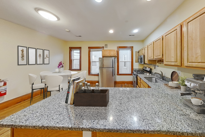 Call NOW for showings! 617-236-8550 - TREMONT ST - RENOVATED 5BR JUST MINUTES TO CAMPUS W/ 2 BATH, W/D IN UNIT, LRG BDRMS AVAIL *9/1/2025* Apartments