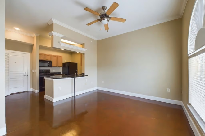 Studio living room. Click the link for more in depth pics - Southgate Towers