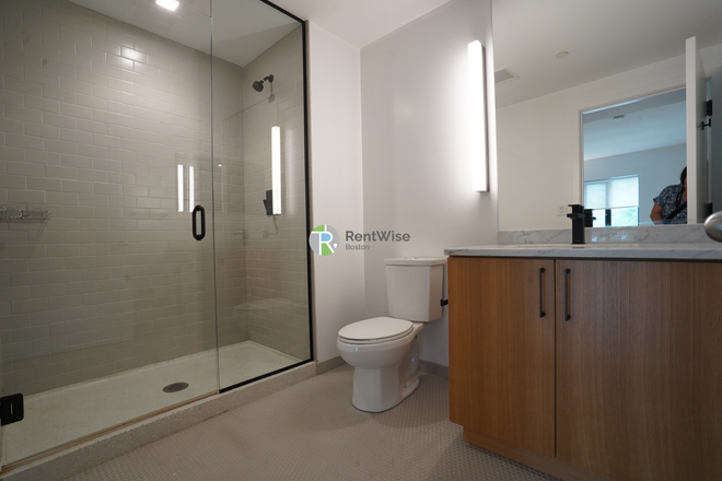 1 - JUN-JUL-AUG-SEPT 2026-Gorgeous 1bed & 2 beds $ 3 beds apartment, Elevator, Pets OK! NO FEE