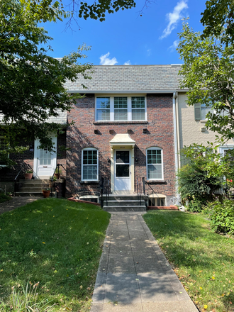 Front street view - Fully furnished, Walk to Campus