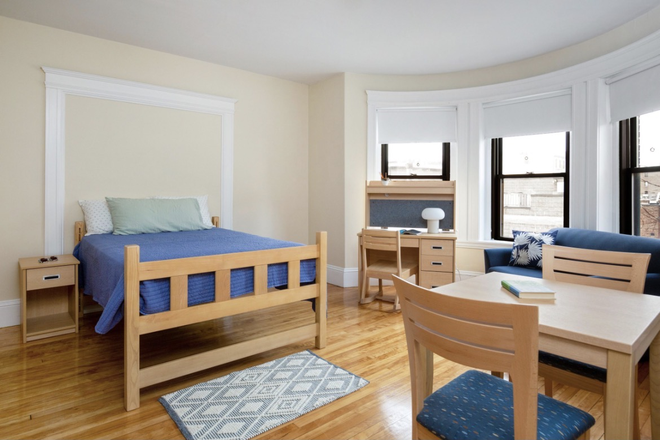 Room - [June Sublet] Furnished private room in Fenway - $1500