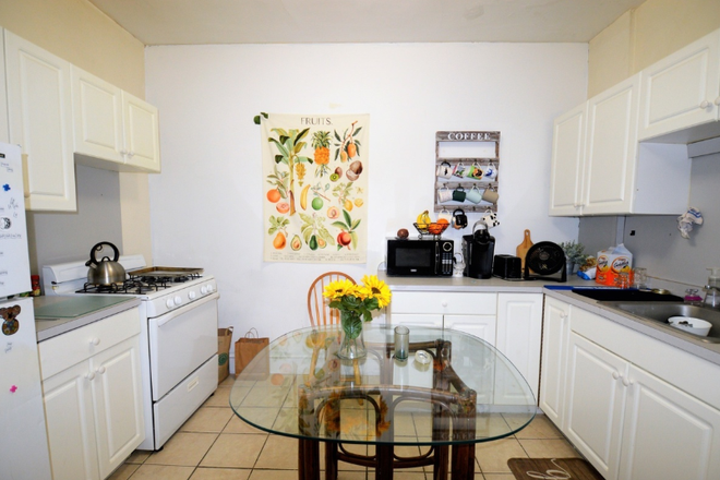 Kitchen - **NO BROKERS FEE!!** Gorgeous 3 Bed / 1 Bath - Available 9/1/26!!