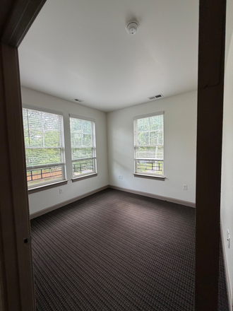 Second bedroom - Relet:2BR apt for PU Faculty/Staff only-Stanworth Lane-Princeton