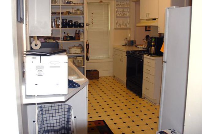 Kitchen - 126 Packard  #1  Large & Nice 1 Bed, Packard & S. Fourth Ave. near Law, Ford & Ross Apartments