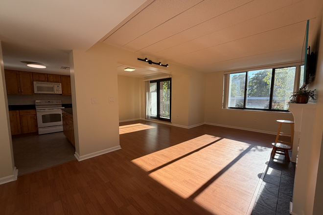 Living room - 85 Brainerd Rd