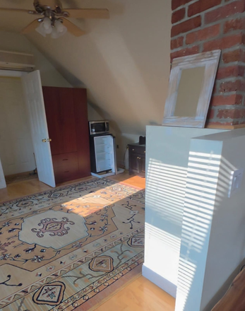 Room - Furnished room in home-Coolidge Ave-Lawrenceville