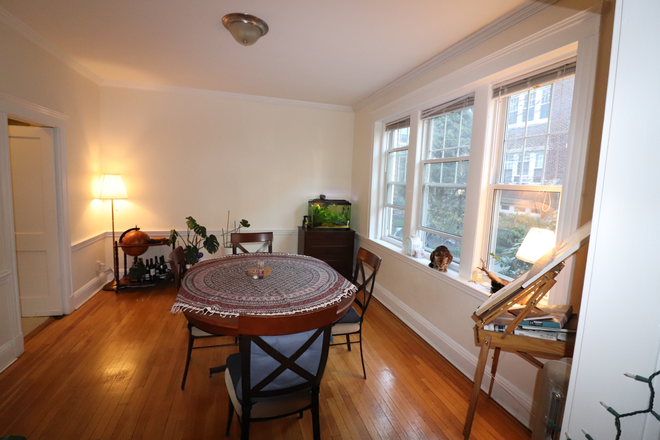 dining room - Spacious Coolidge Corner 2 bed with parking - NO FEE! for 9/1 Apartments