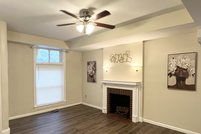 Living Room - Large Remodeled 4 Bedroom Rowhouse Near Johns Hopkins Hospital