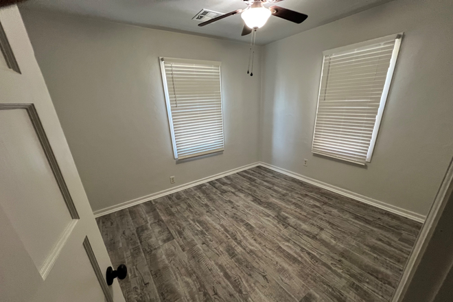 Photo - Walking distance to UCO House