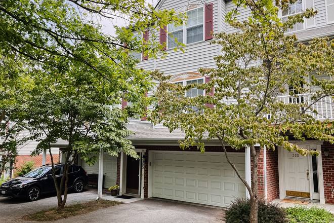  - 3 Bedroom 2.5 Bath Townhouse