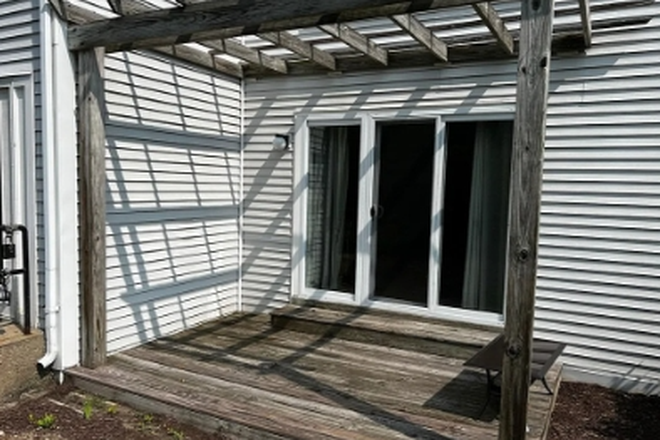 private patio - 32 Salem Place Condo