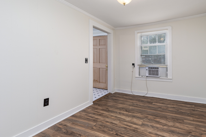 Living room 1 - Affordable 2-BR in multiplex minutes from campus, Walmart Triplex
