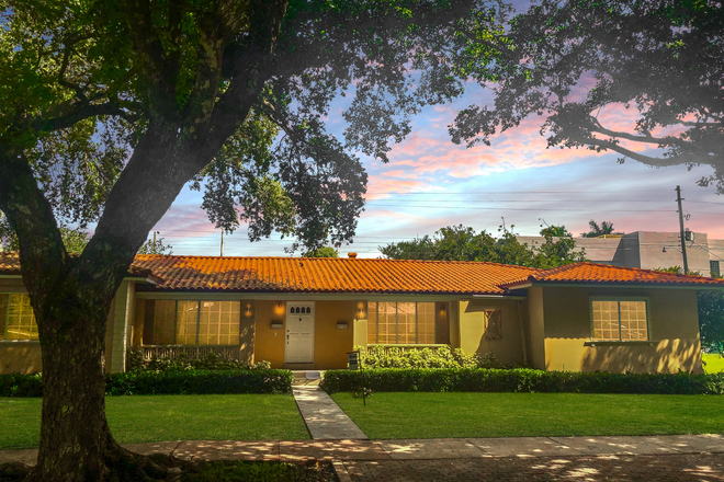 Front of home - 5366/4-2 5370/3-2 Accepting Requests for School Year Starting on JANUARY 2026 House