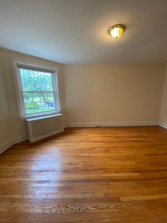 Bedroom for sublet - The Carolina Apartments: Fully-furnished private bedroom - $700 only!