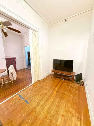 Photo - Rooms for rent in  3 bed apt. 4 minute walk to Faunce Arch Avail. 6/1 till 9/1 fpr academic year