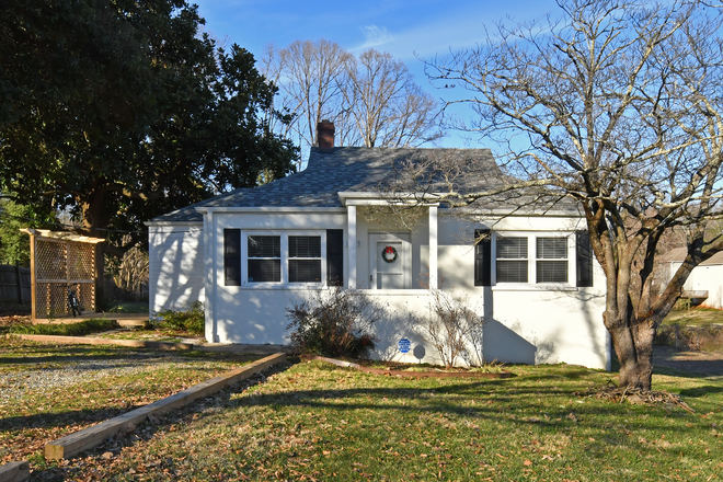 street view - College  Corner Properties LLC House