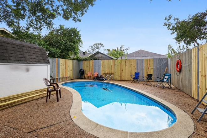 Pool - Newly Renovated (new pics coming) 4Br w/ swimming pool, central air, and washer dryer in unit
