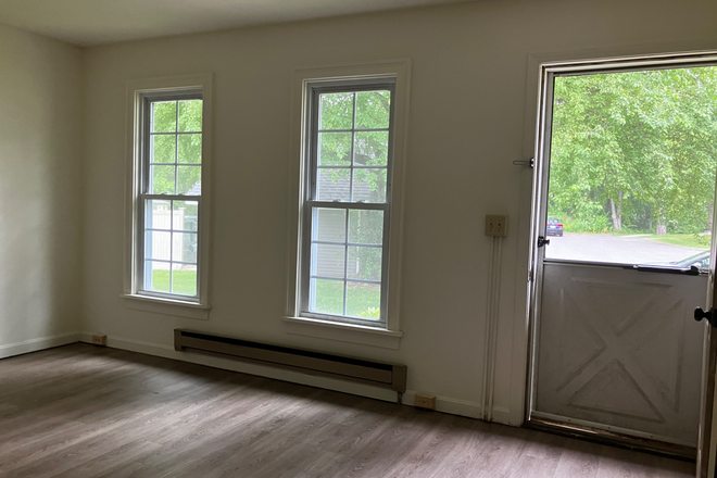 living room - July 18 One bedroom apartment-Amherst-