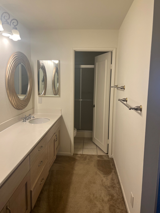 Private Bathroom - Boardwalk Condominiums, Close to Campus, Ralphs, Trolley