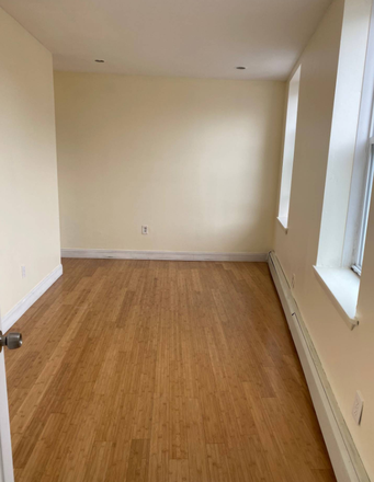 bedroom1 - **NO BROKERS FEE!!* 2 Bed/1Bath in Jeffries Point available 8/1/26!! Apartments