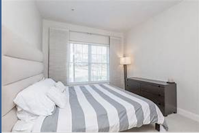 bedroom - Seeking Roommate for spacious 2BR/2BA condo (8/1or 9/1 move-in)