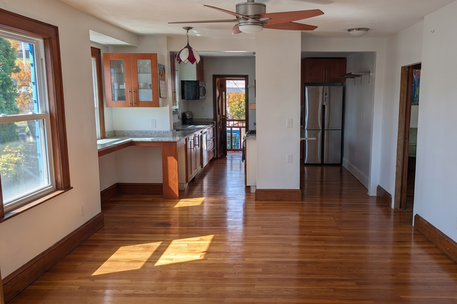 Dining Room - Spacious 4bd/2ba, NO BROKER FEE | 10-Min Bus 71+73 to Harvard Sq | In-Unit Laundry & Parking Condo