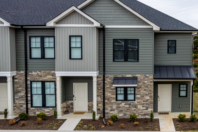 Front - English Commons Townhome