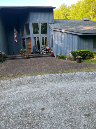 Serenity in Bolton - Quiet Setting on Cul-De-Sac.1 Furn BR + storage room + extra space available House