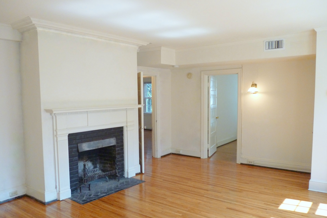 4 BR Living Room - Raleigh Court Apartments - Now Leasing for 2026-2027!