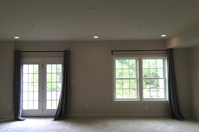 Bedroom - Spacious Private Suite with Ensuite Bath — Greenbelt Station Townhome