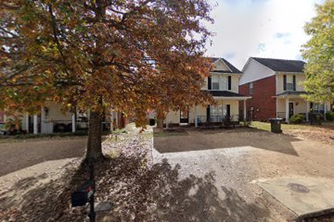 Outside street view - Twin gates dr